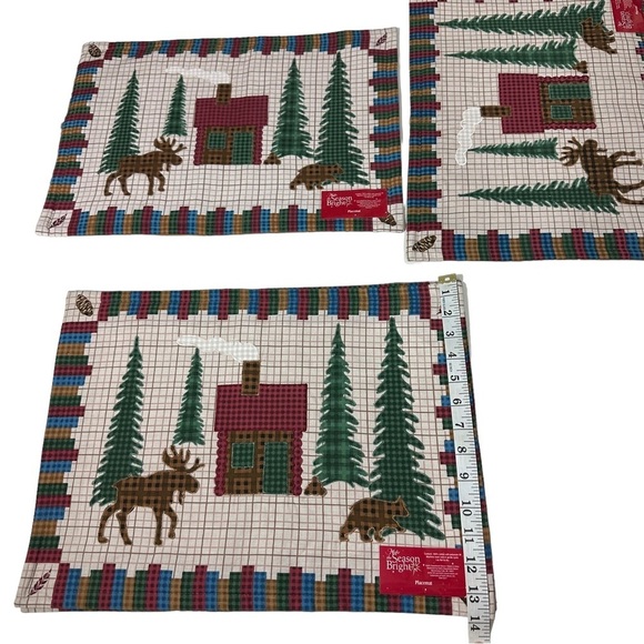 Make The Season Bright Set Of 6 Red & Green Placemats 18x14 Christmas Winter NWT - Picture 7 of 11